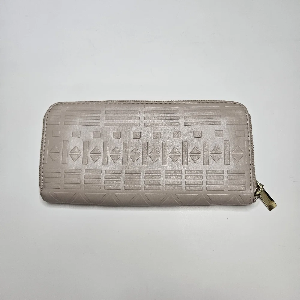 Target Wallet - Picture 2 of 12